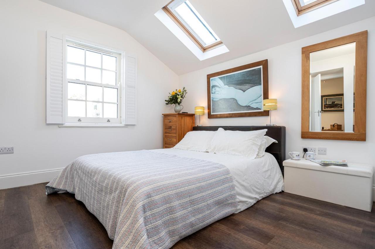 Finest Retreats - Lighthouse Cottage Rampside Экстерьер фото