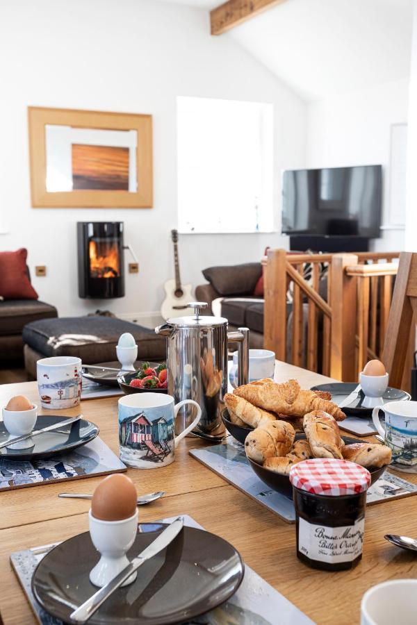 Finest Retreats - Lighthouse Cottage Rampside Экстерьер фото